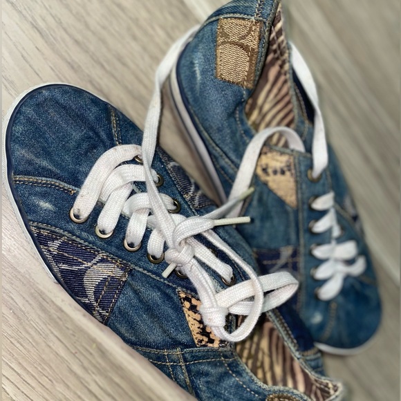 Coach Shoes - BEAUTIFUL WOMEN COACH SNEAKERS